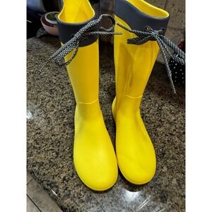 Crocs Women's Yellow Waterproof Knee High Rain Boots Size 7 EUC SB3